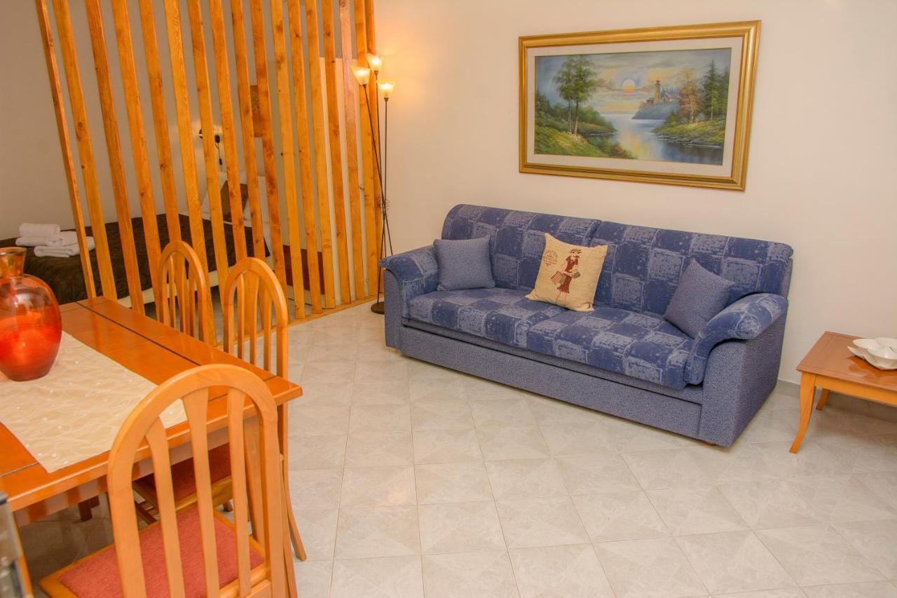 Stefanie'S Rooms Ασπροβάλτα Εξωτερικό φωτογραφία